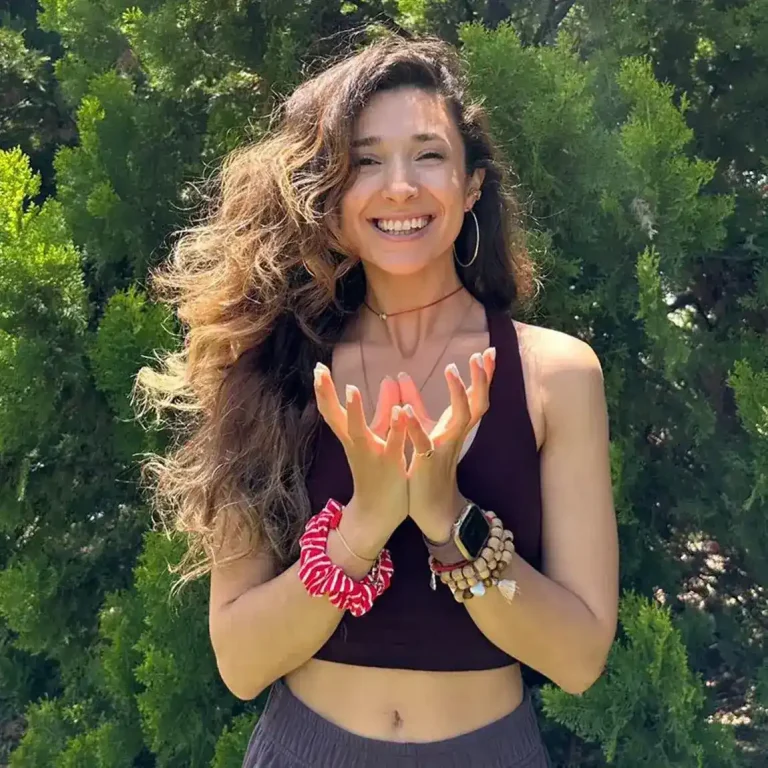 Gizem O╠êztu╠êrk-min