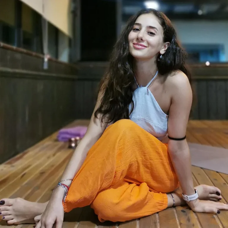 I╠çrem Arzu Akpak-min